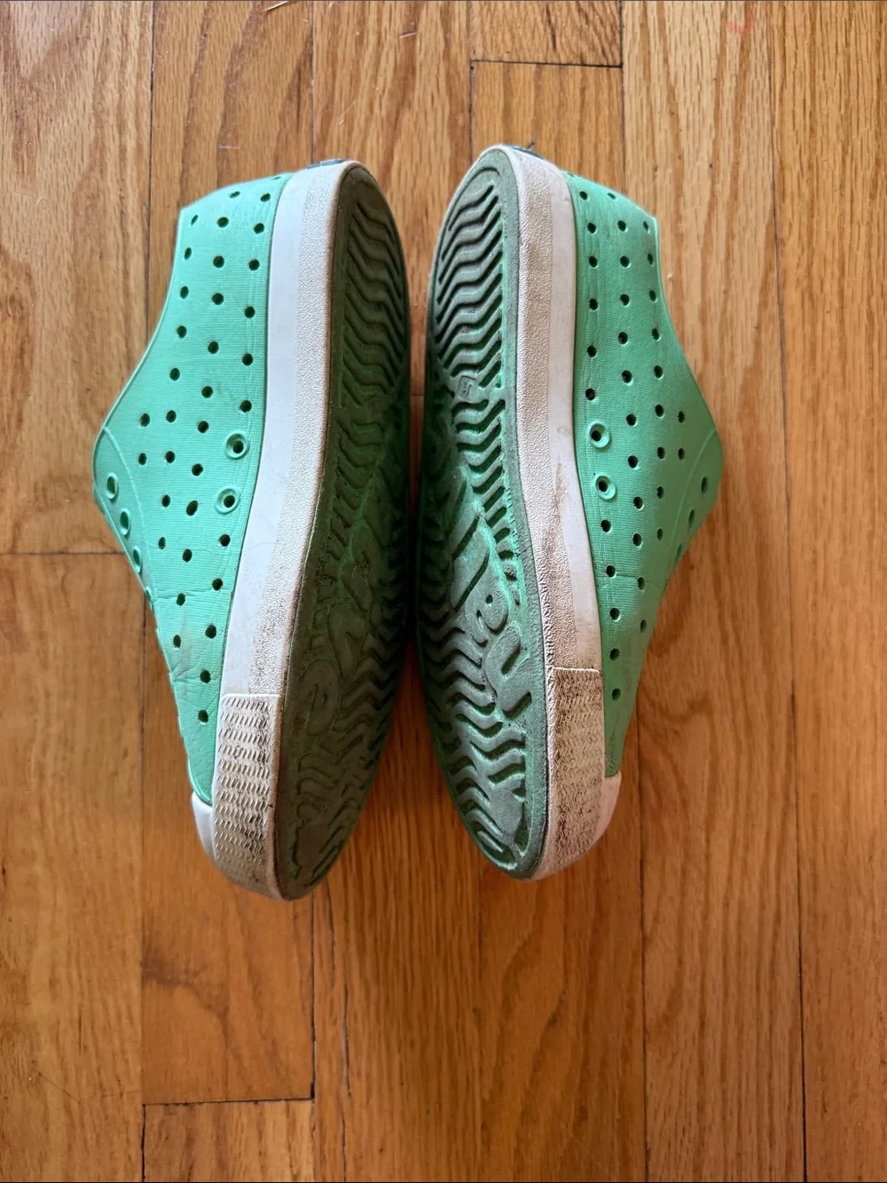 Native Shoes sz J1 Green Slip-On Rubber Sneakers with White Toe good condition